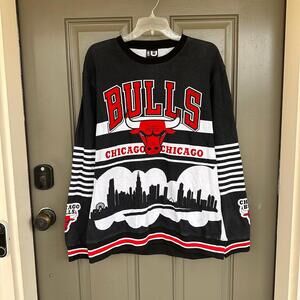 Vintage Chicago Bulls NBA Long Sleeve Crew Sweatshirt Pullover Large‎